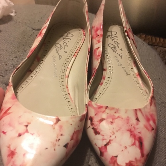 Alice + Olivia Shoes - Floral flats - Alice & Olivia